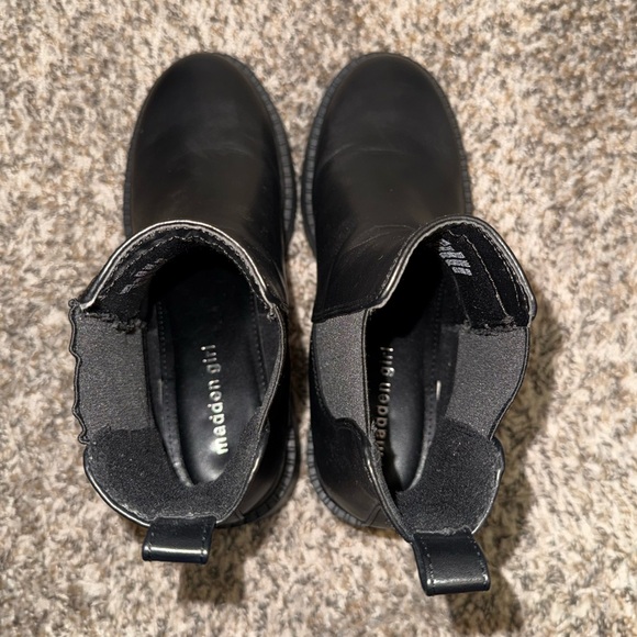 Madden Girl Platform Chelsea Boots - Picture 5 of 10